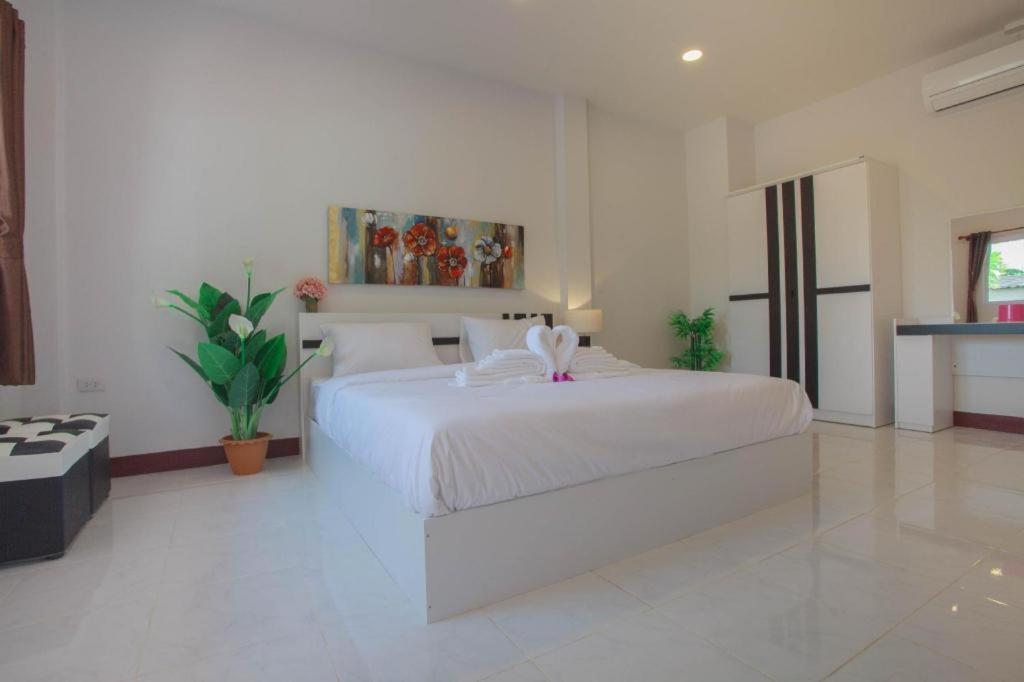 Pantip Boutique Hotel Lamphun Exterior photo
