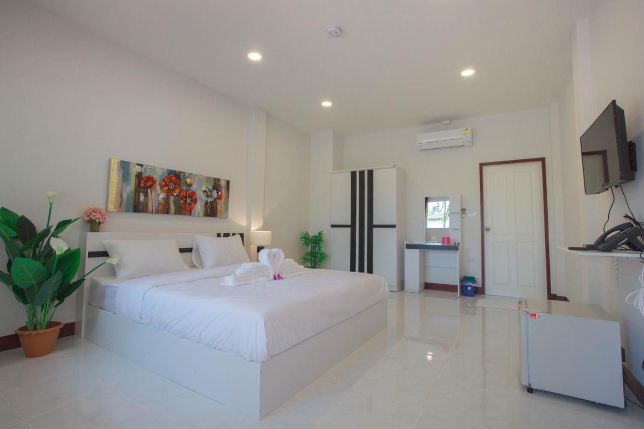 Pantip Boutique Hotel Lamphun Exterior photo