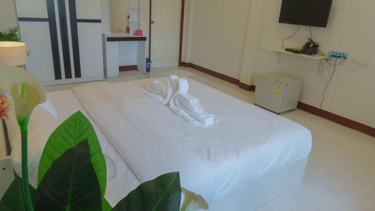 Pantip Boutique Hotel Lamphun Exterior photo